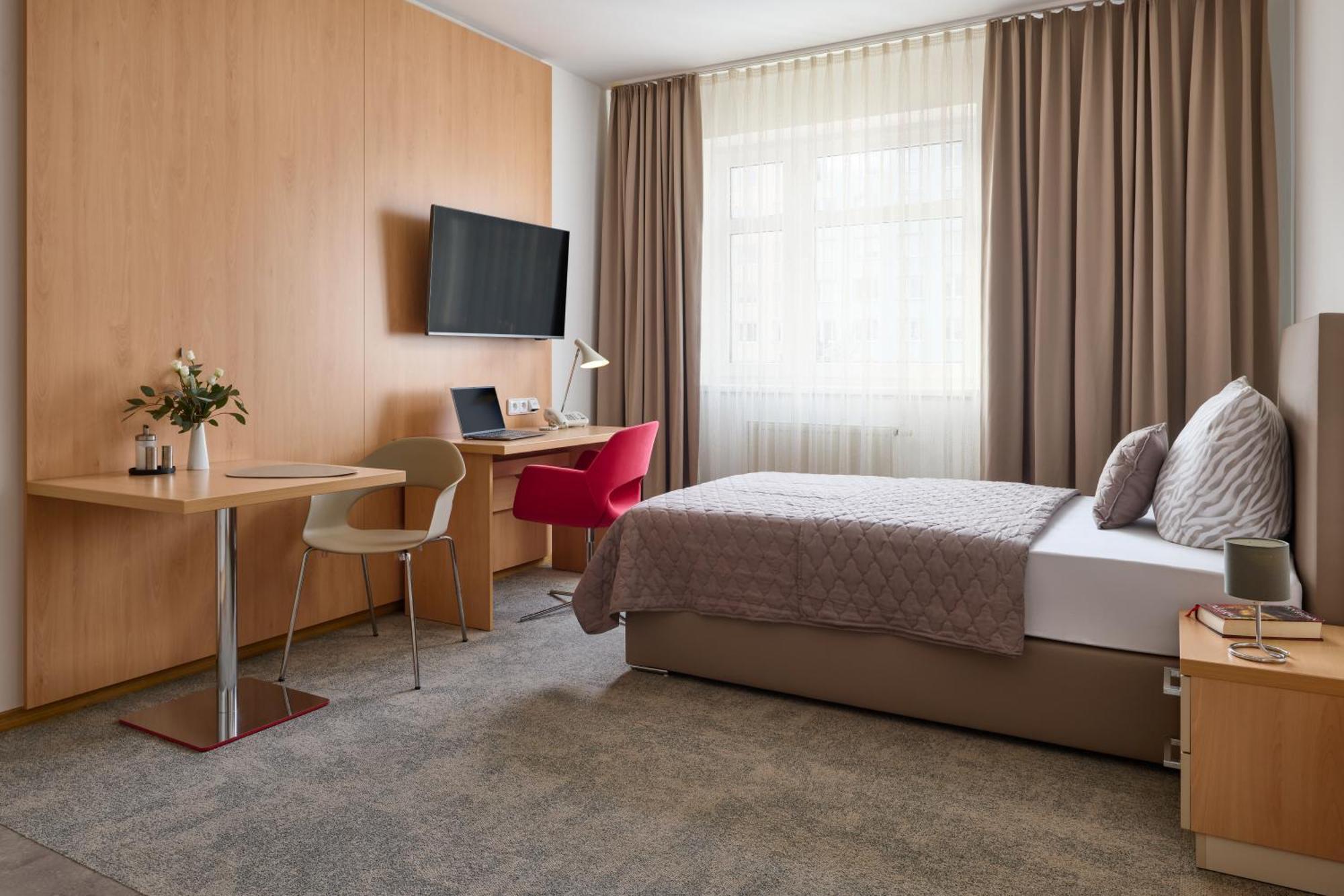 Hotel Osvit 믈라다볼레슬라프 외부 사진