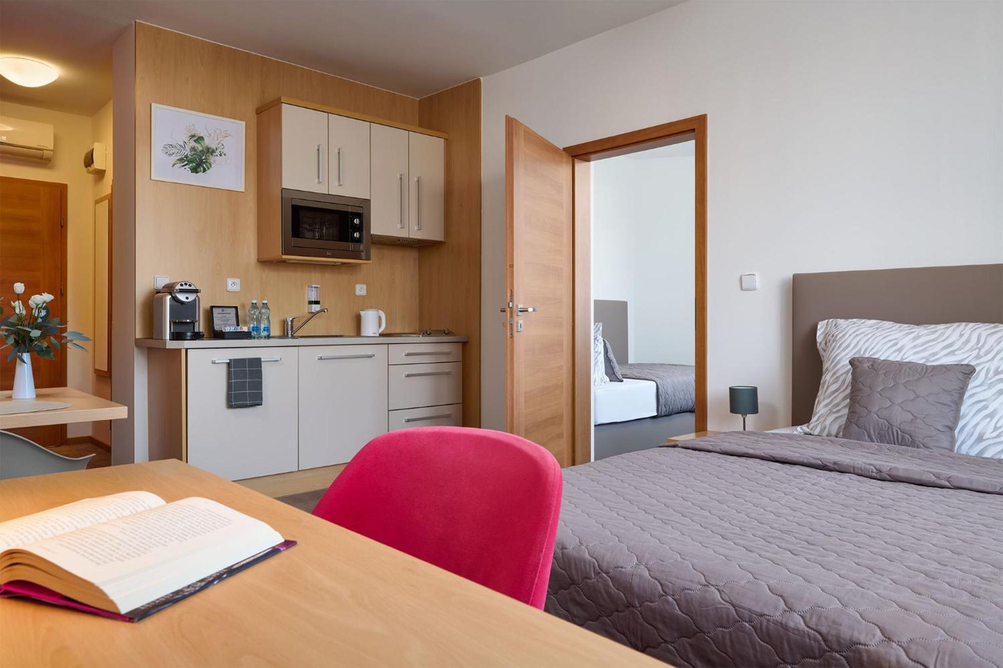 Hotel Osvit 믈라다볼레슬라프 외부 사진