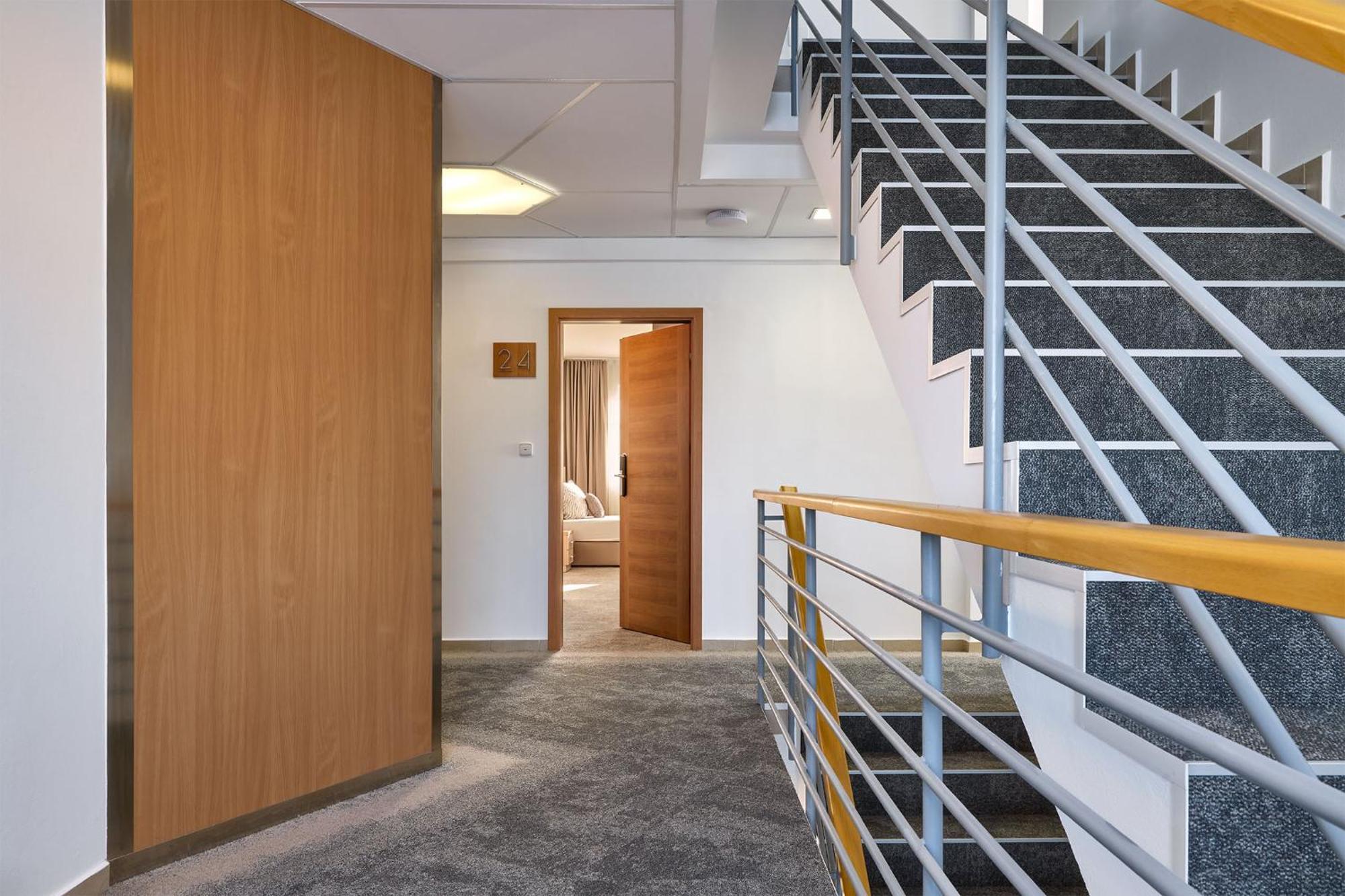 Hotel Osvit 믈라다볼레슬라프 외부 사진